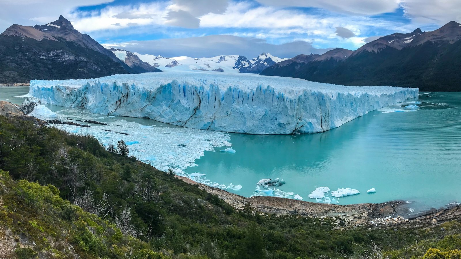 Perito Moreno Glacier rising above turquoise Lake Argentino, Patagonia