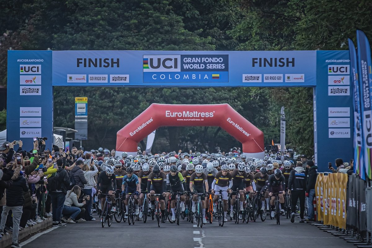 Large group of riders starting the UCI Gran Fondo World Series Colombia in Bogotá